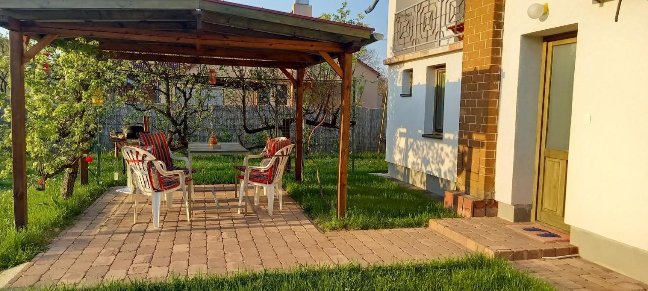Ket Puli Vendeghaz Daire Bekescsaba Dış mekan fotoğraf